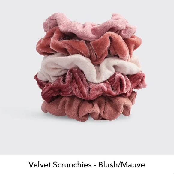 Kitsch Accessories - 🆕 Kitsch velvet scrunchie 5-pack blush/mauve